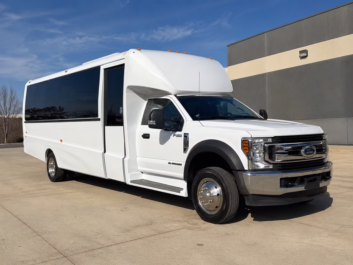 arrange transportation for your next bachelor or bachelorette party 4