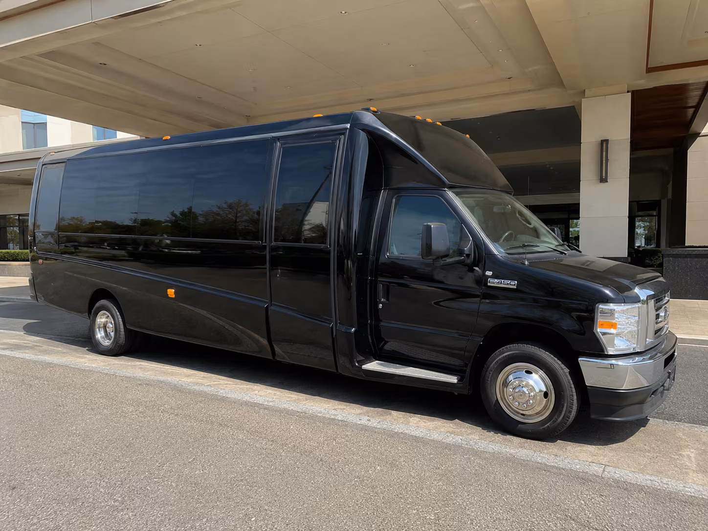 party buses and charter buses for norfolk admirals hockey games