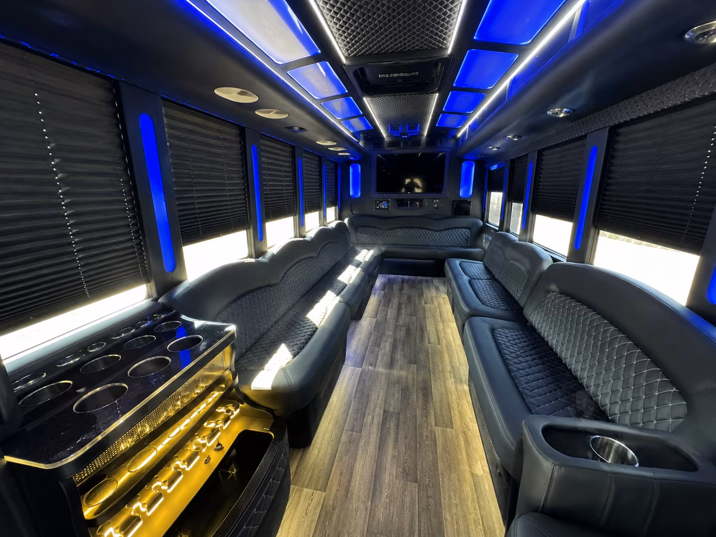 party buses in portsmouth for the ultimate prom night arrival