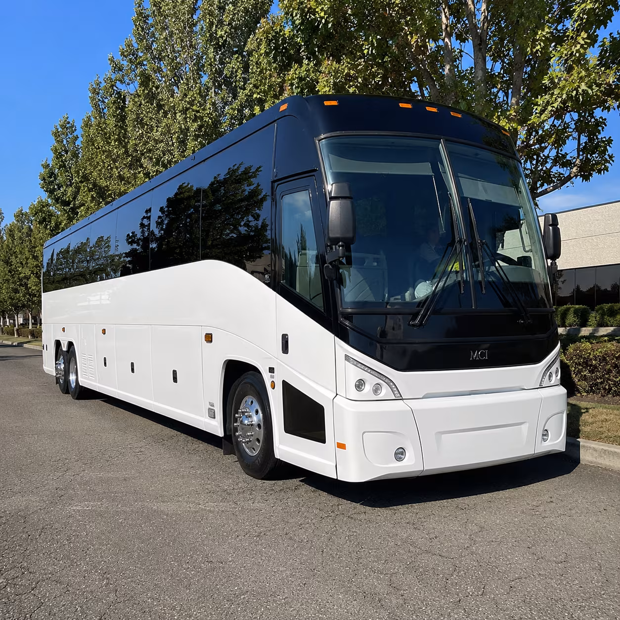 portsmouth 50 passenger charter bus