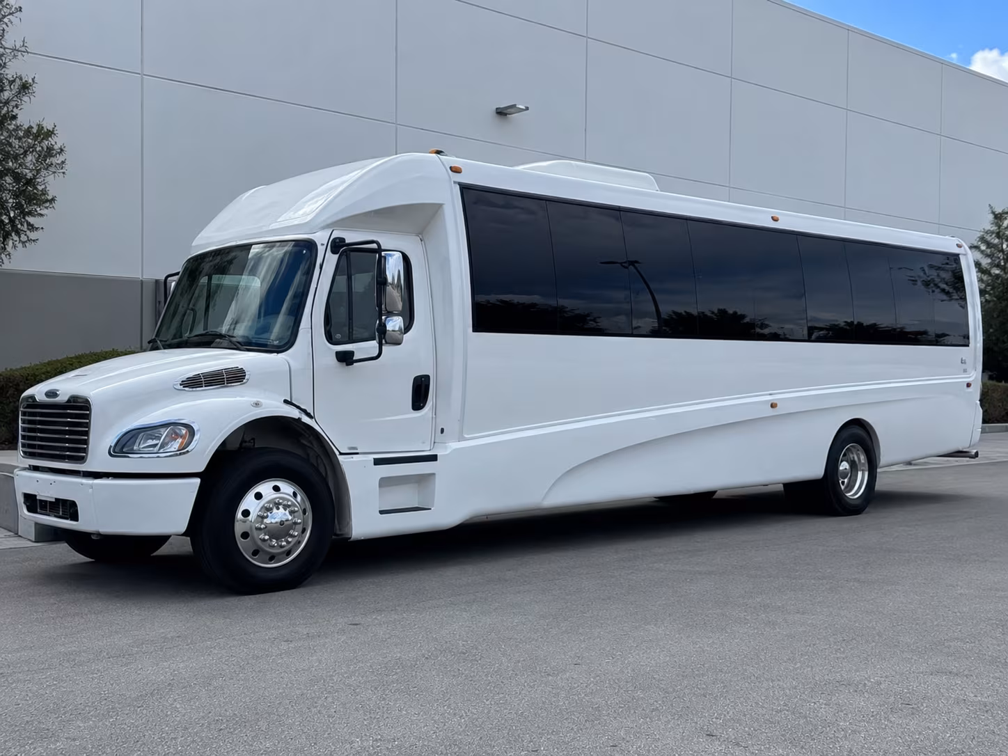 portsmouth prom party bus rental